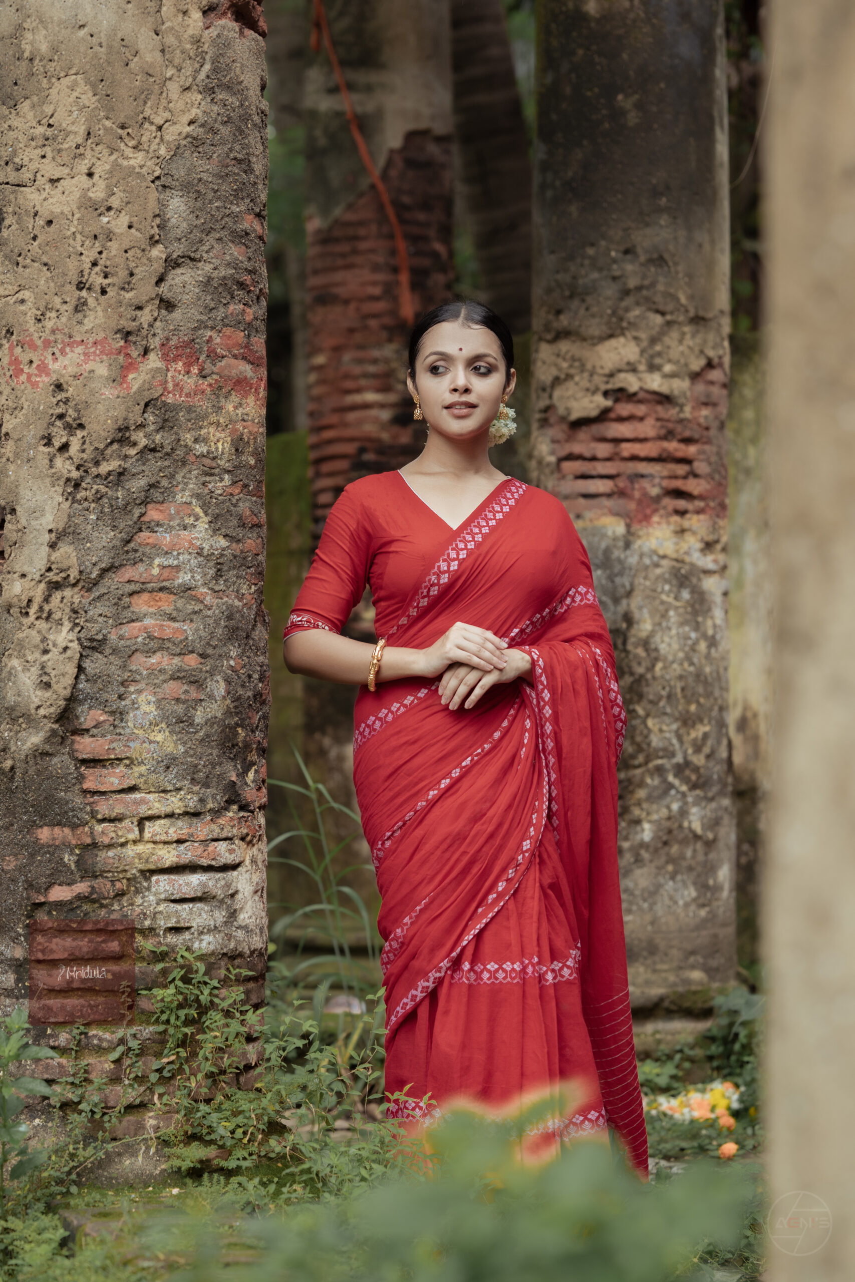 Nandini Mul Cotton Woven Threadwork Saree - Image 2