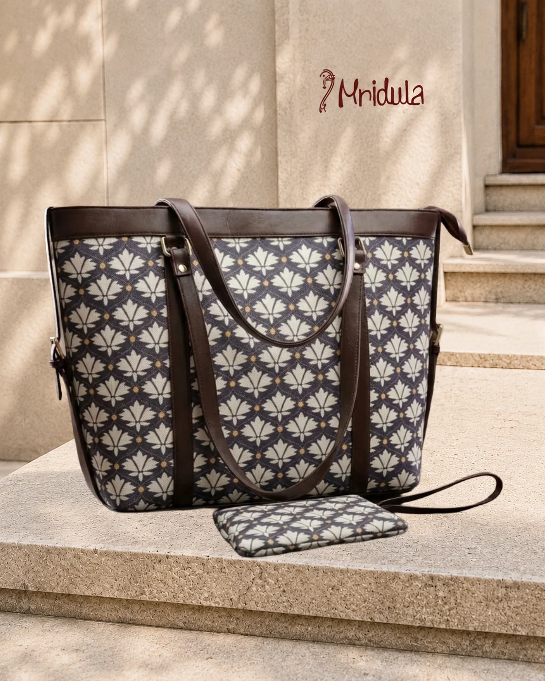 The Florale canvas laptop tote bag with quilted laptop partition